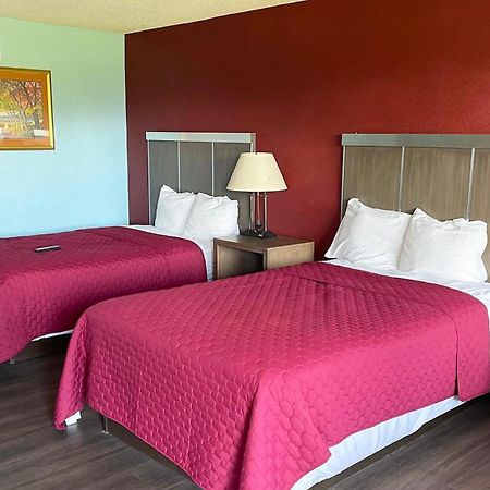 Mayfair Inn Williamston Ngoại thất bức ảnh