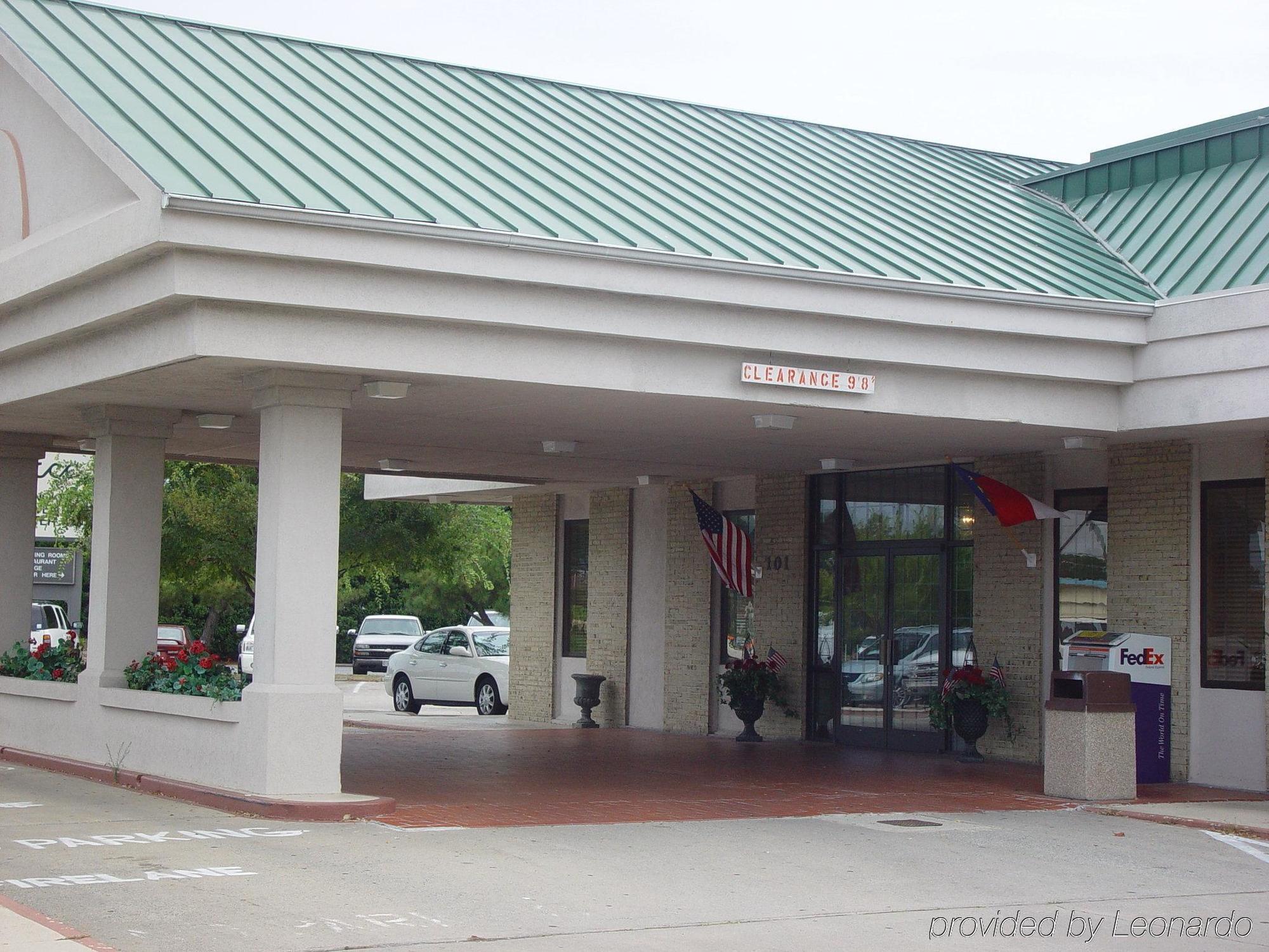 Mayfair Inn Williamston Ngoại thất bức ảnh